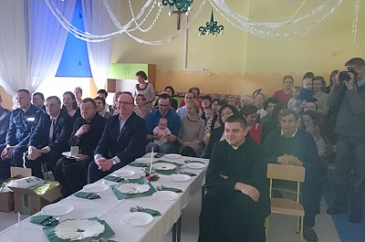 Wręczenie kamizelek odblaskowych Przedszkole im. Krasnala Hałabały w JózefowieJózefow