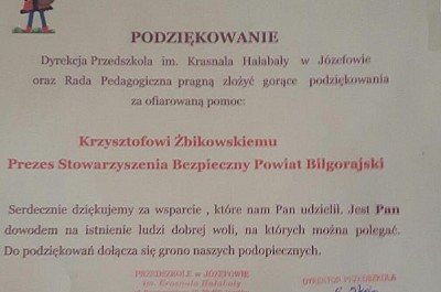 Wręczenie kamizelek odblaskowych Przedszkole im. Krasnala Hałabały w JózefowieJózefow